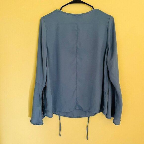 Lulu's Carefully Curated Long Sleeve Blouse in Dusty Blue SZ M - Picture 9 of 11